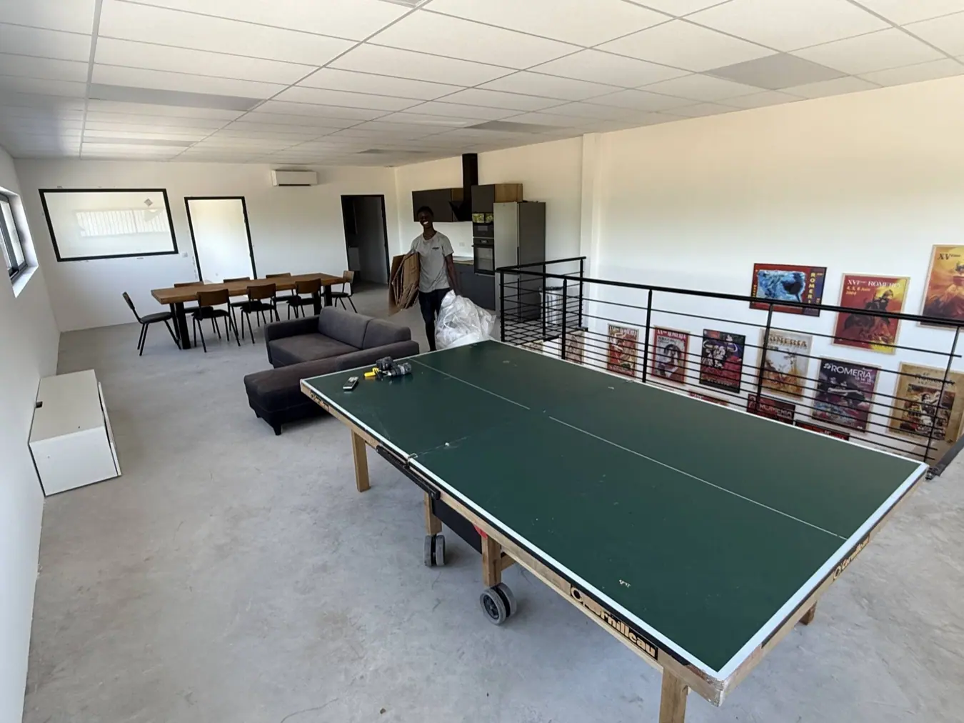 L'espace équipe, avec une table de ping-pong